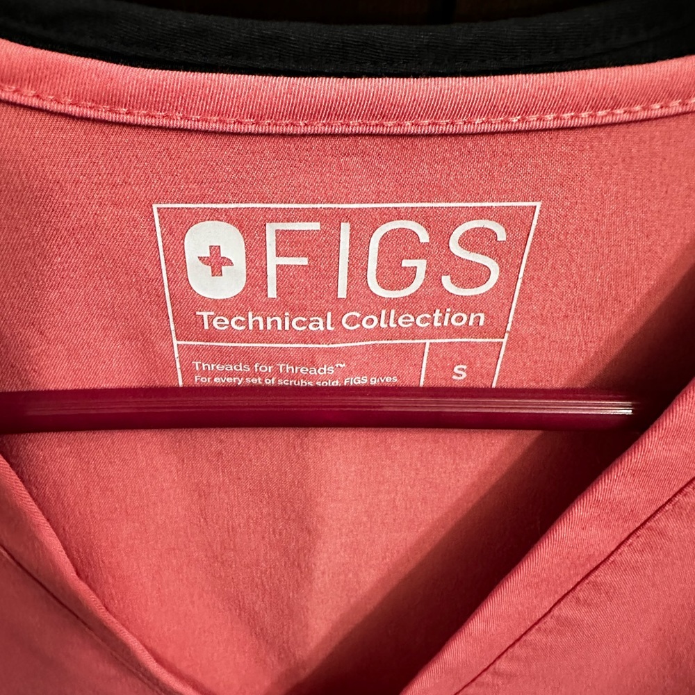 Like new pink Figs Casma top size small